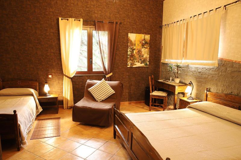 Quadruple Room image 3