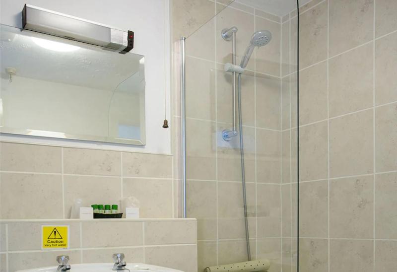 Superior Twin Room with Sea View image 3