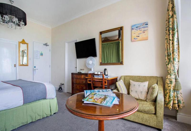 Superior Double Room image 2