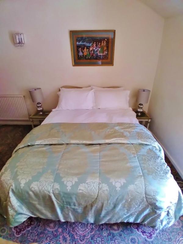 Double Room image 4