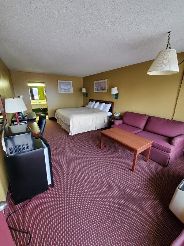 King Room image 4