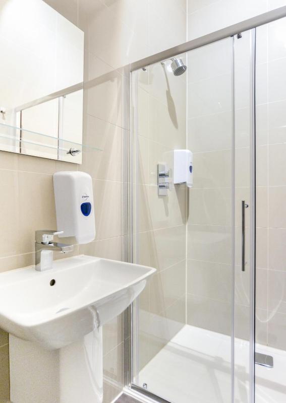 Deluxe Twin Room image 2