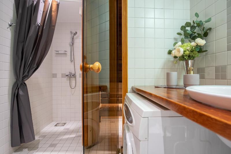 Superior Apartment with Sauna and Fireplace image 4