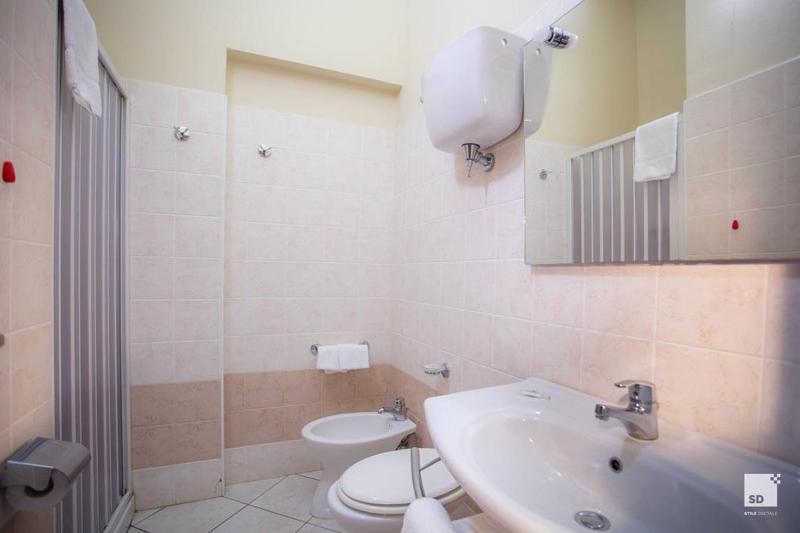 Double Room with Garden View image 2