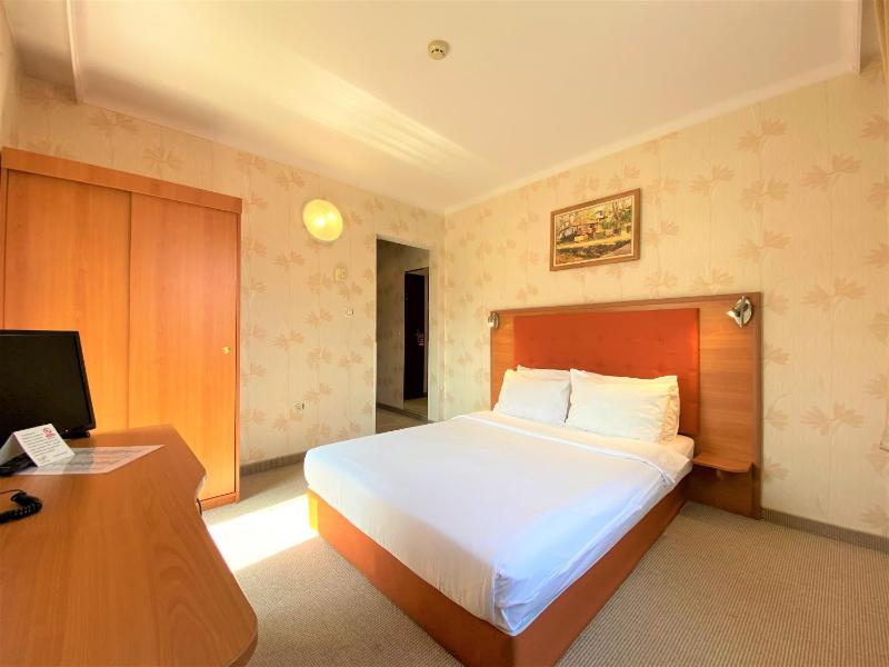 Economy Double Room - Free Spa image 1