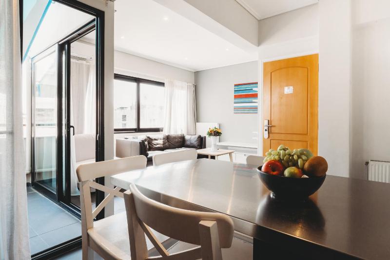 Family Suite with Acropolis Views & Dining Terrace image 1