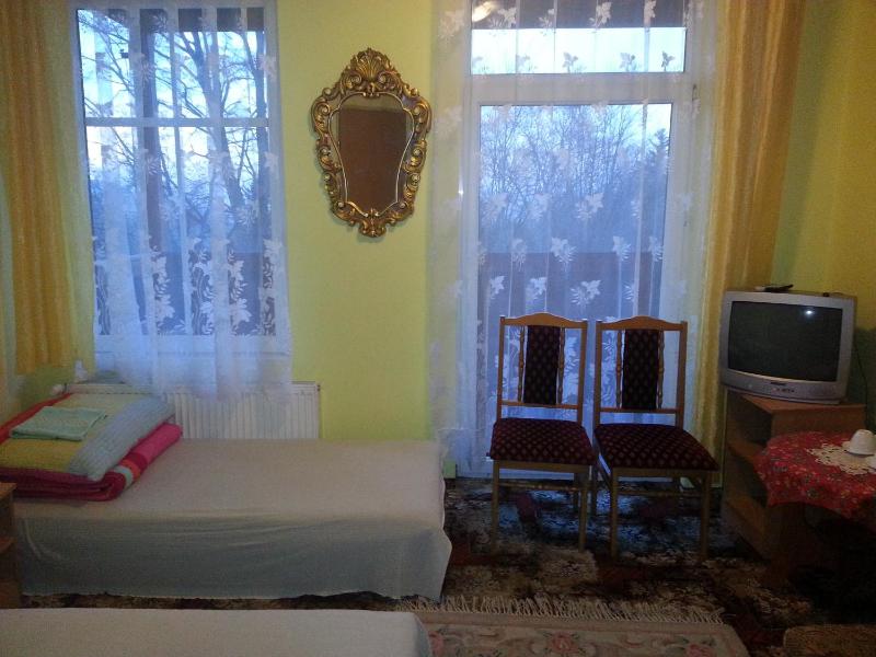 Triple Room (2 Adults + 1 Child) image 2