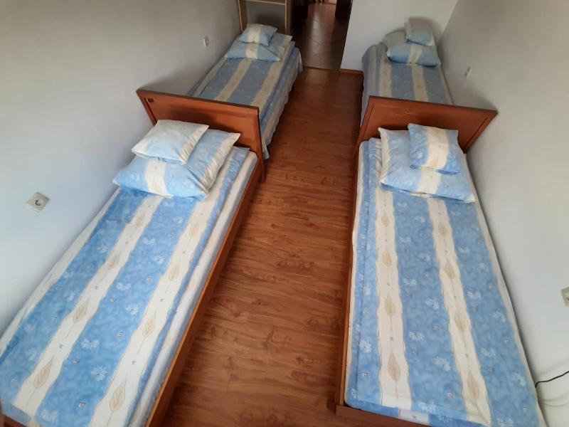 Standard Quadruple Room image 3