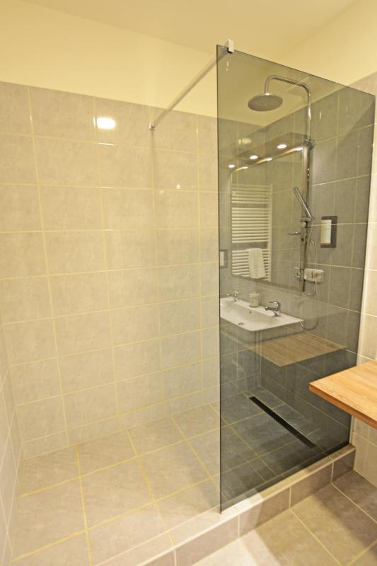 Comfort Double Room with Kitchenette image 4