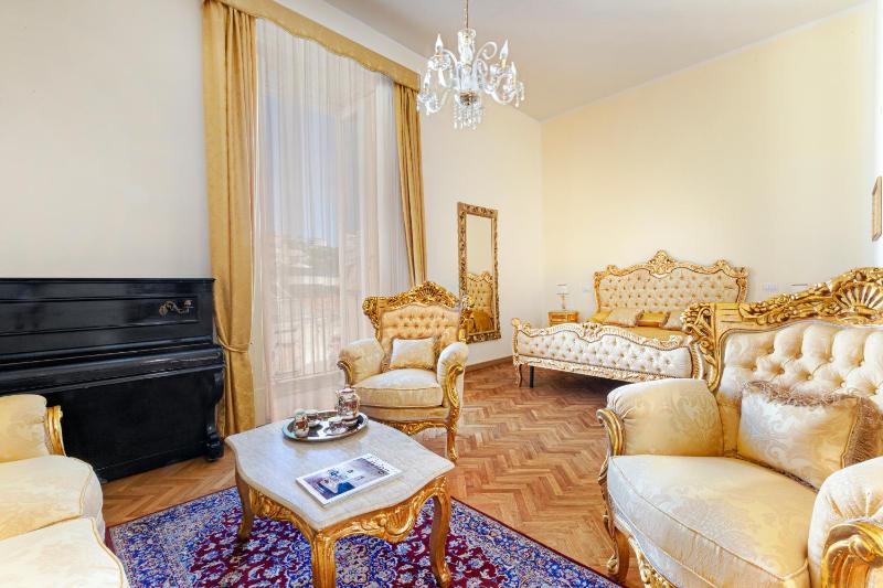 Superior Double Room image 4