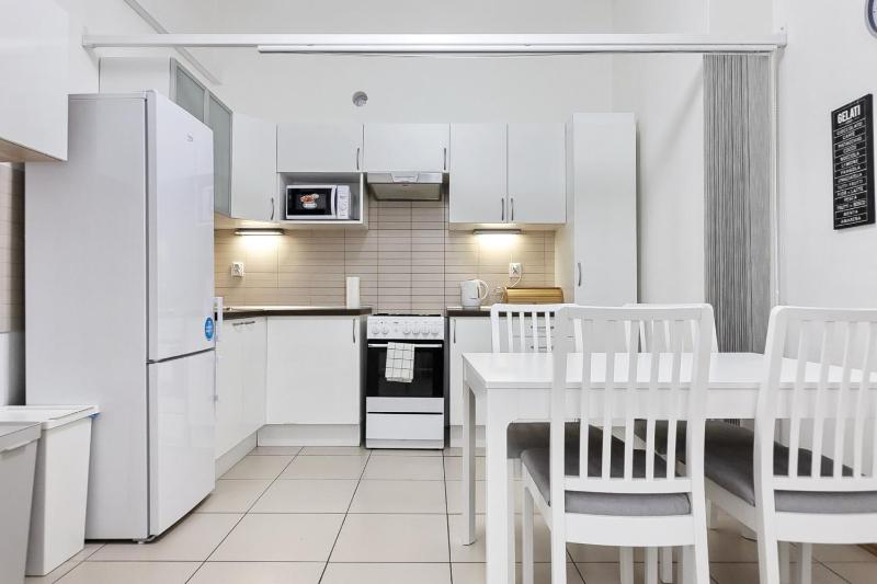 King Studio with Sofa Bed image 3