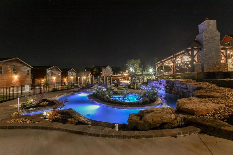 WaterMill Cove Resort LUXURY Lakefront Villa POOL/LAZY RIVER 2Mi to SDC Dock - image 6