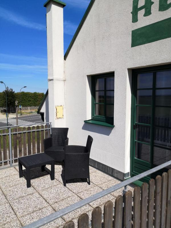 Double Room with Terrace image 2