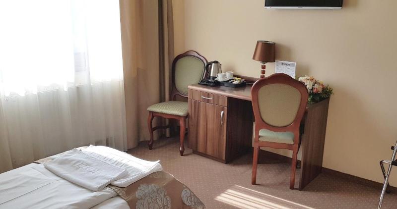 Single Room image 3