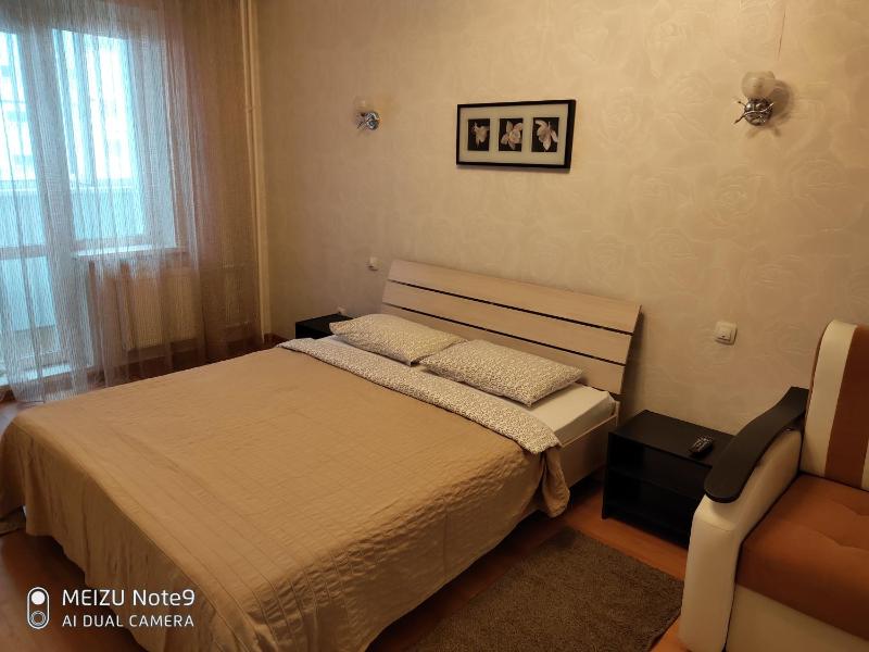 One-Bedroom Apartment image 3