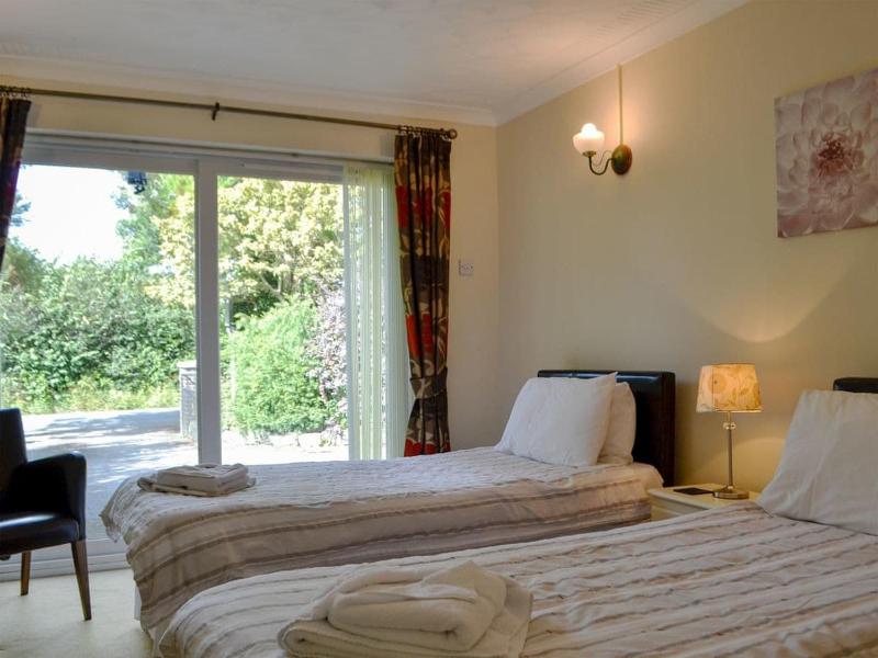 Five-Bedroom House image 4