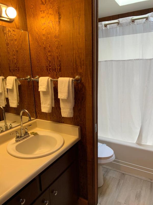 Standard Double Room image 3