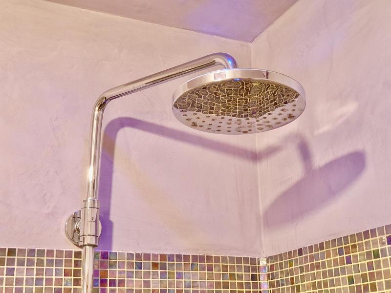 Economy Double Room image 4