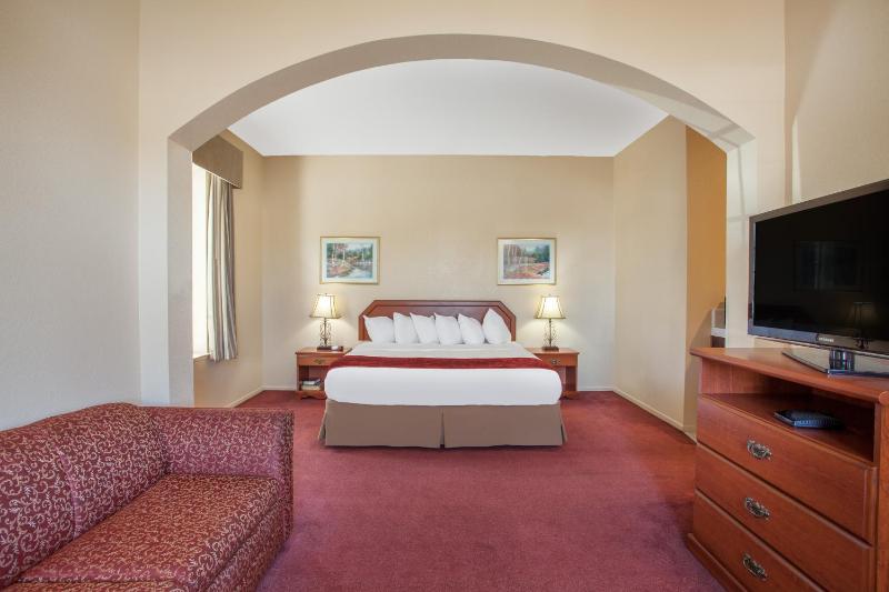 Studio Suite with Two Queen Beds - Non-Smoking image 2