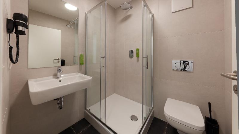 Double Room image 2