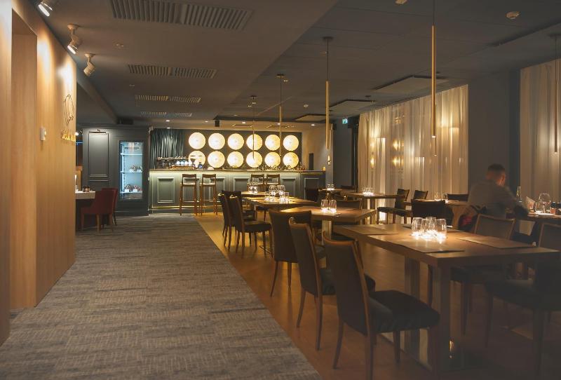 Ramada by Wyndham Oradea - image 18