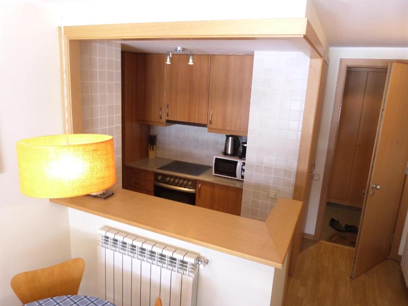 One-Bedroom Apartment image 4