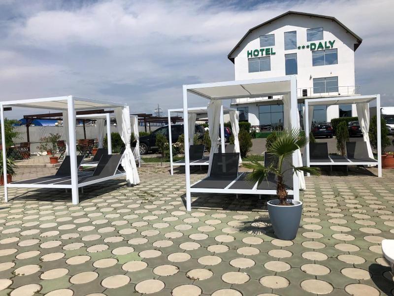 Double or Twin Room image 3