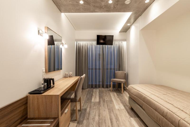 Superior Double or Twin Room image 4