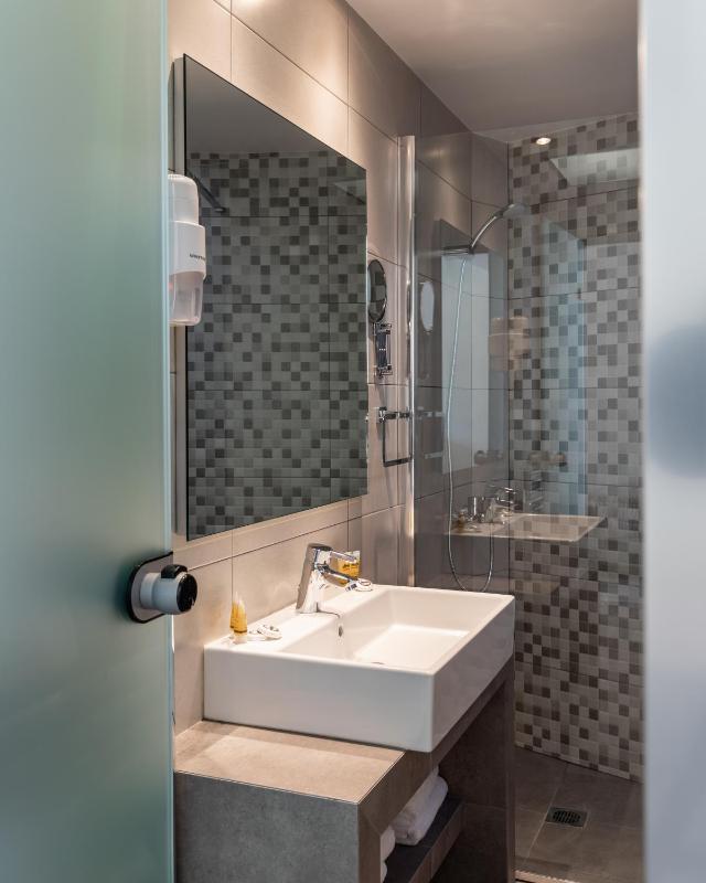 Superior Double or Twin Room image 2