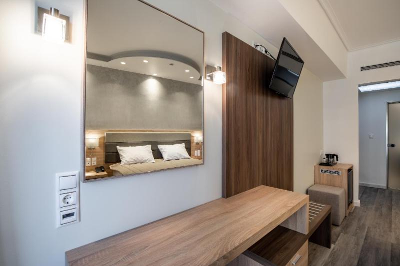 Superior Double or Twin Room image 2