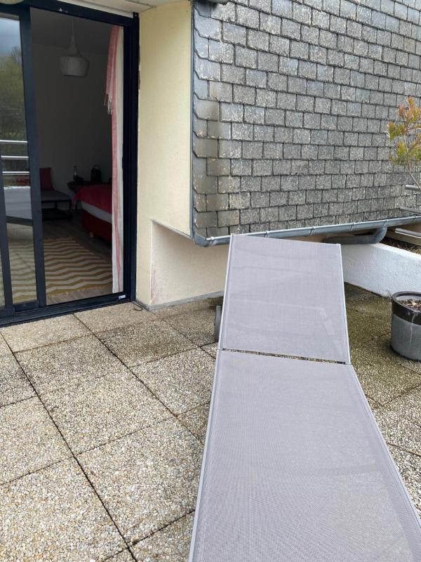 Deluxe Double Room with Side Sea View image 3