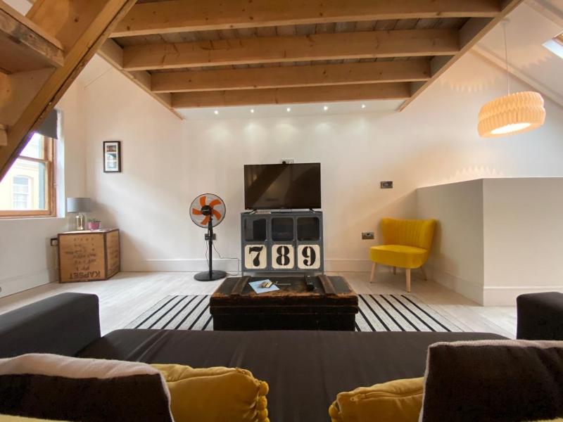 Deluxe Suite image 1