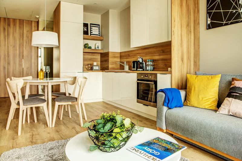 Apartamenty Sky Tower - image 6