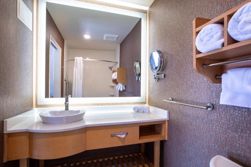 Standard Room image 3