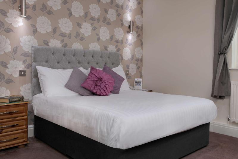 Standard Double Room with Double Bed - Non-Smoking image 1