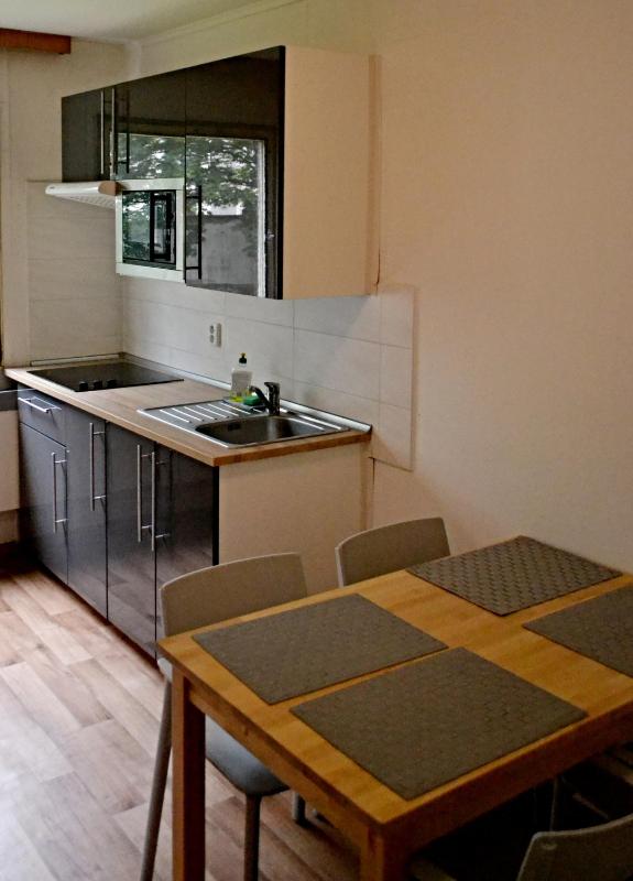 Twin Room with Private Bathroom image 1
