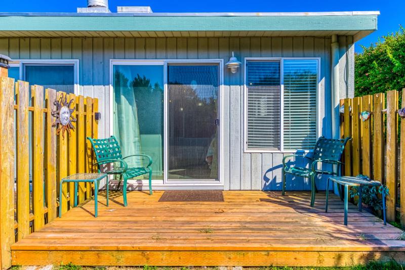 One-Bedroom Apartment image 3