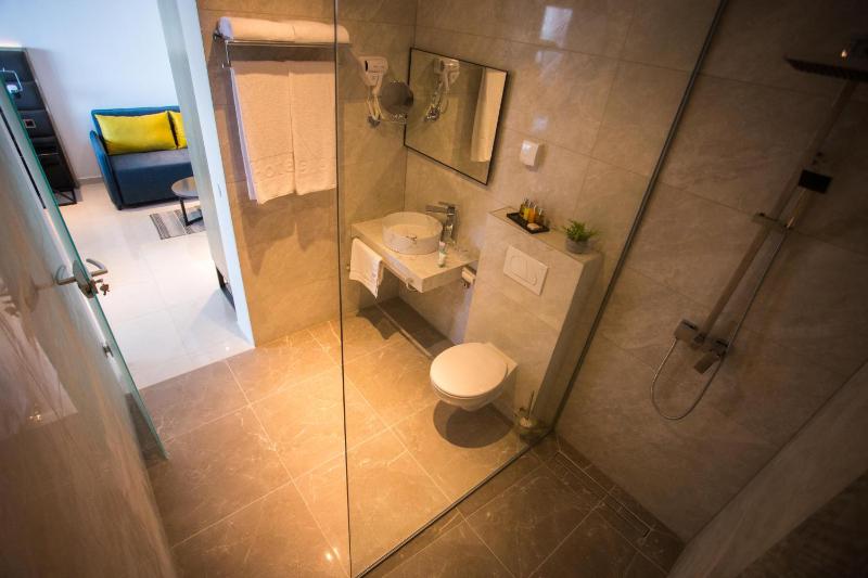 Luxury Double Room with Terrace and Sea View image 2