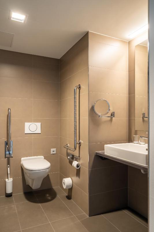 Premium Double Room image 4