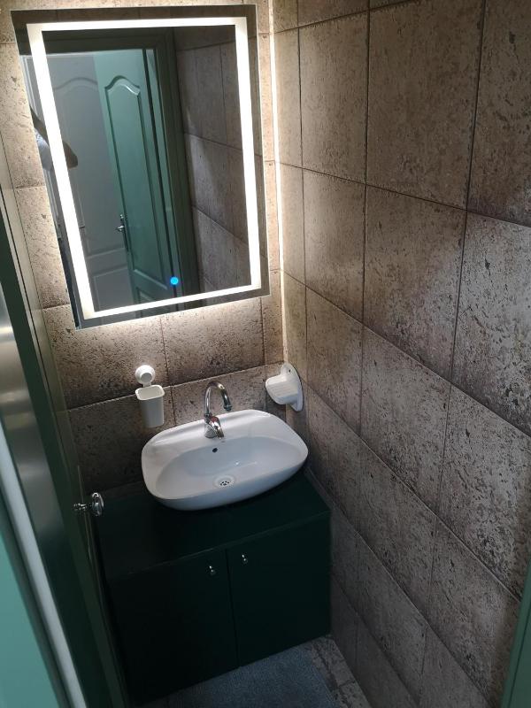 One-Bedroom Apartment with Balcony image 4