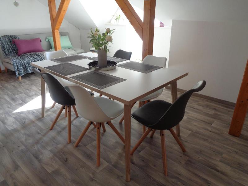 Large Two-Bedroom Apartment image 1