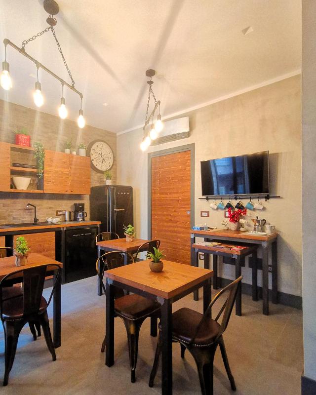 Double Room with Balcony image 1