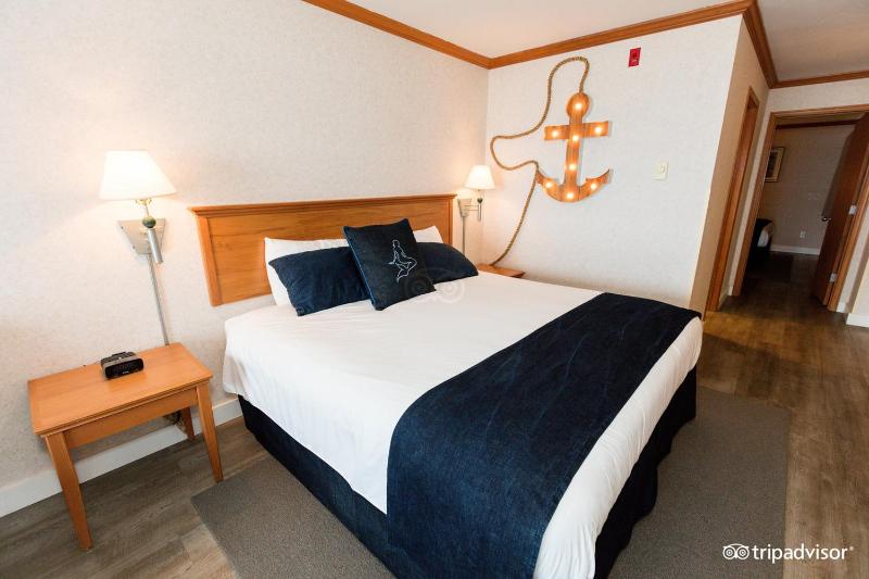 Surftides Hotel - image 15