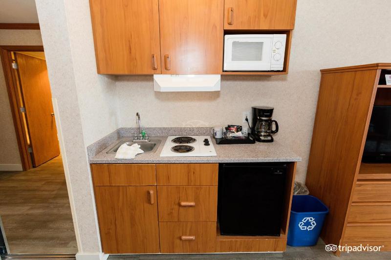 Surftides Hotel - image 13