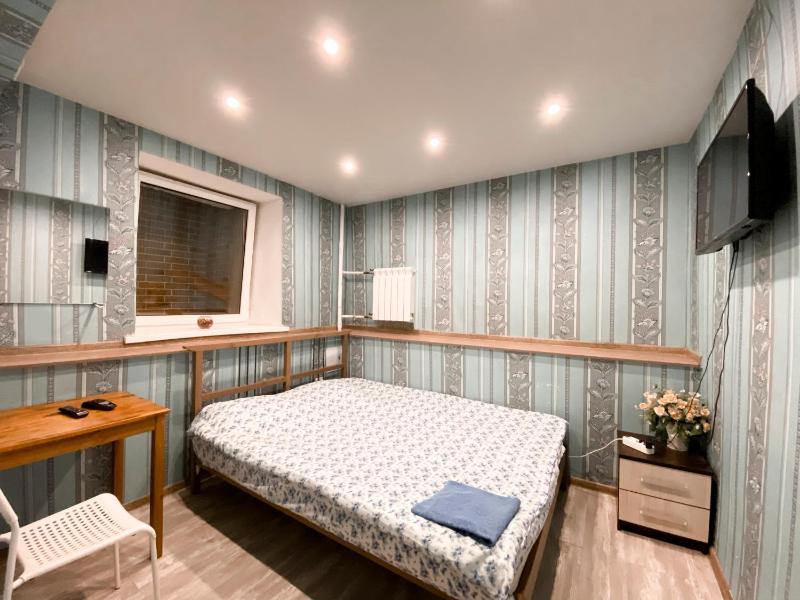 Budget Double Room image 3