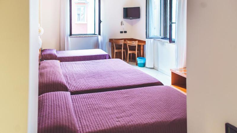 Quadruple Room image 1