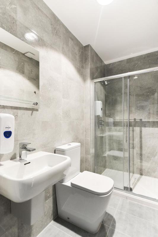 Standard Twin Room image 2