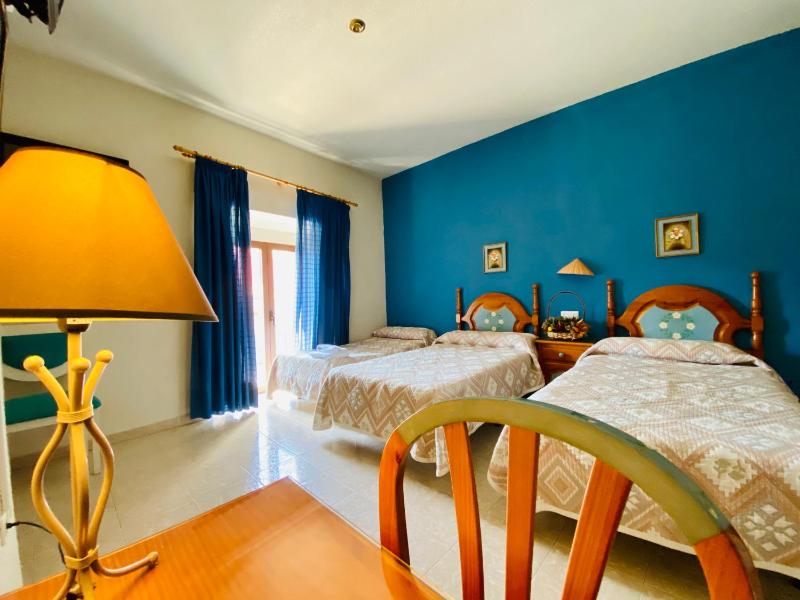 Triple Room image 2