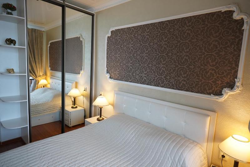 One-Bedroom Apartment image 3