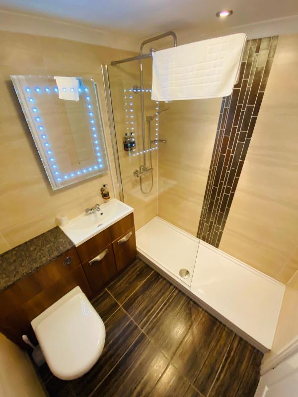 Double Room image 2